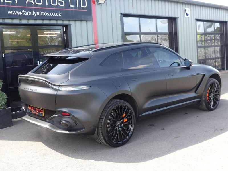 Aston Martin Dbx