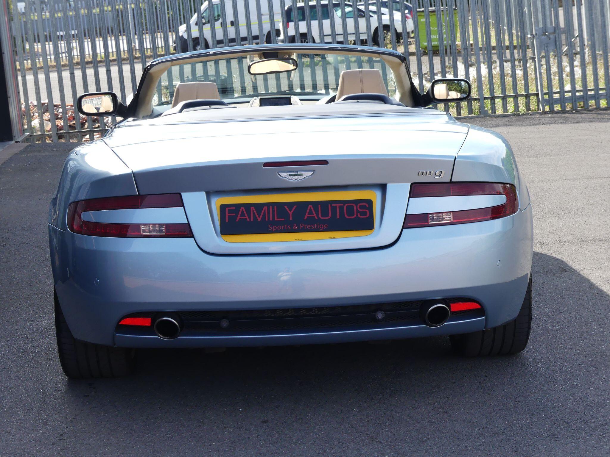 Aston Martin DB9