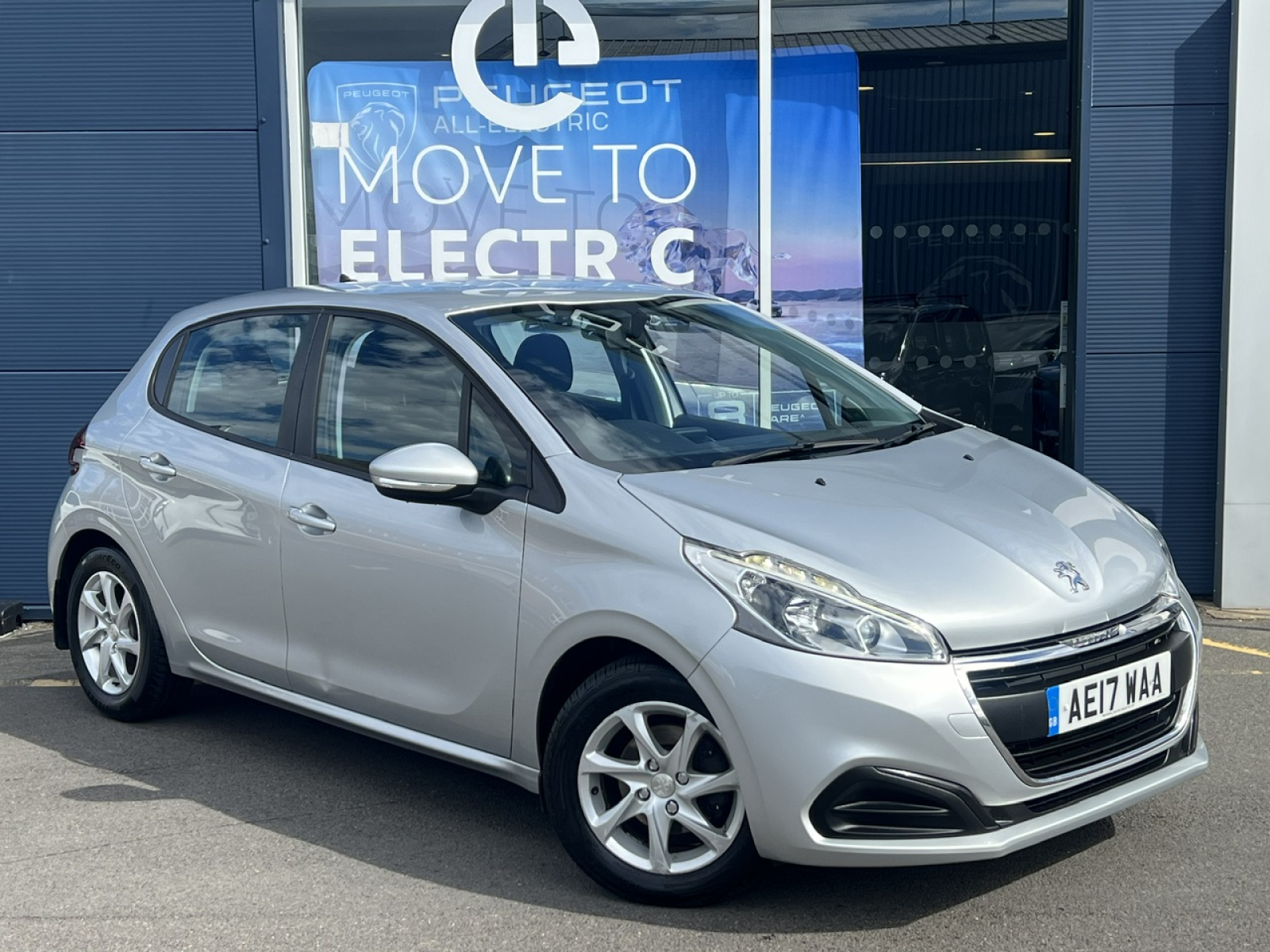Peugeot 208