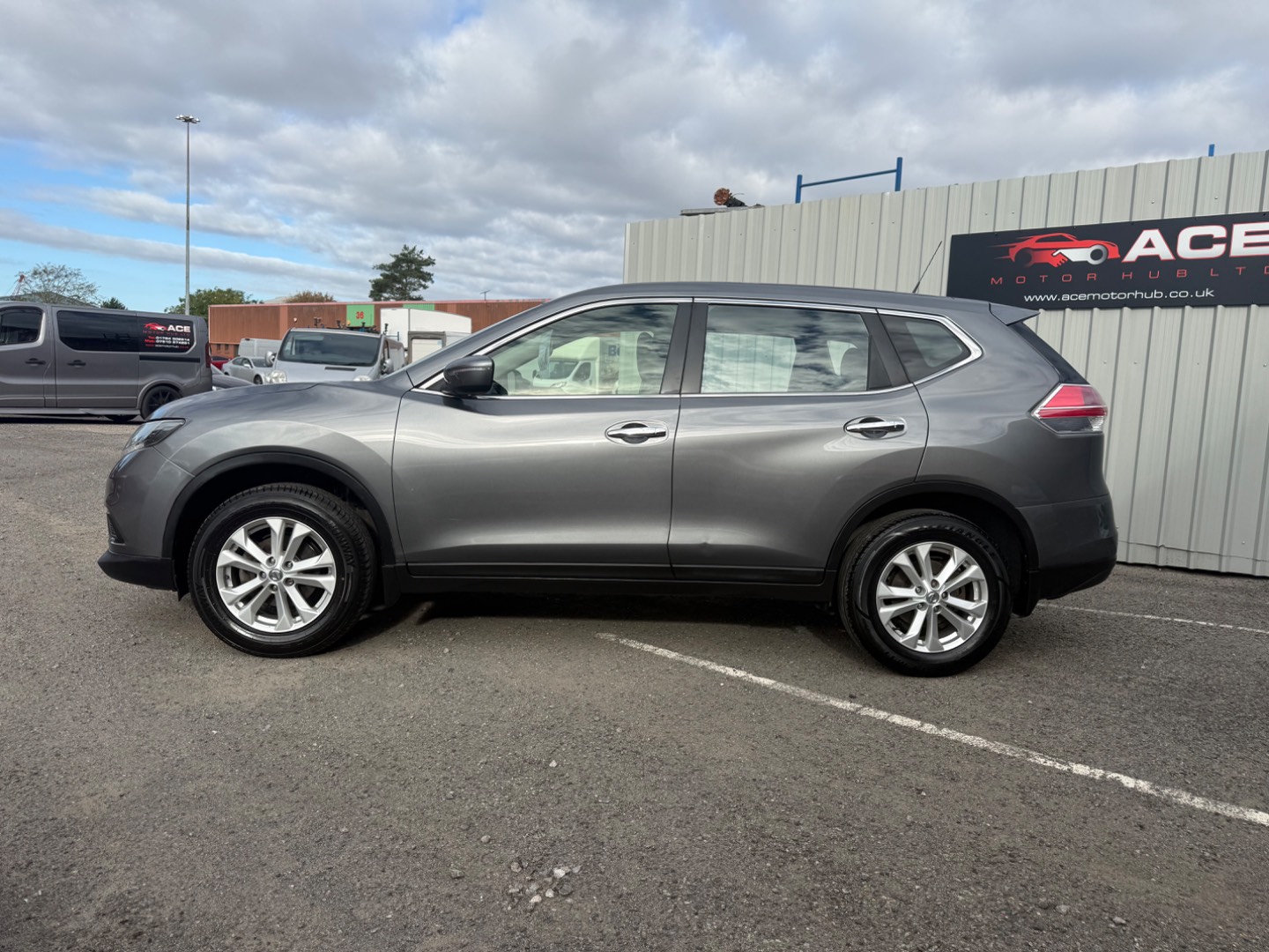 Nissan X-TRAIL