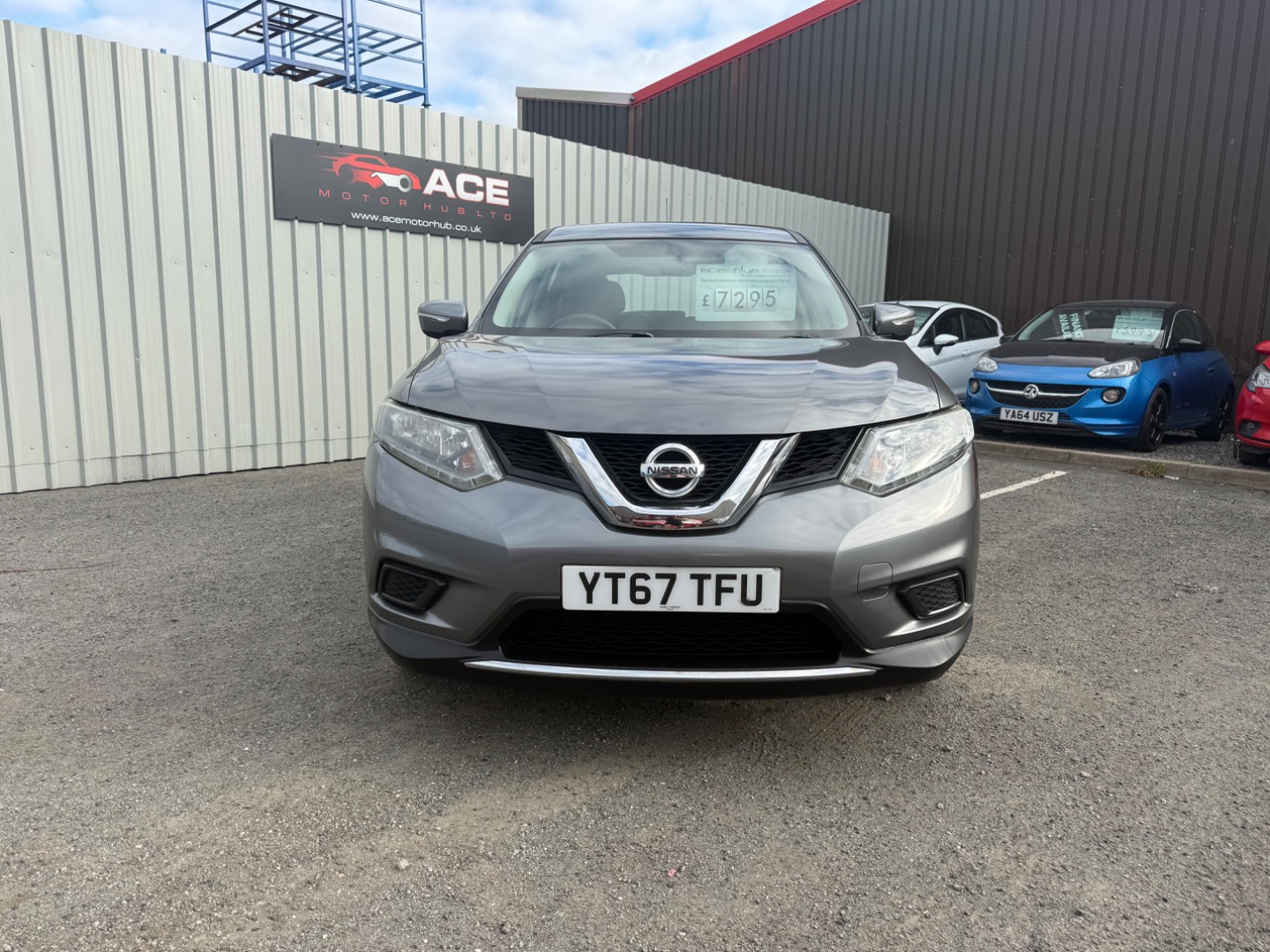 Nissan X-TRAIL