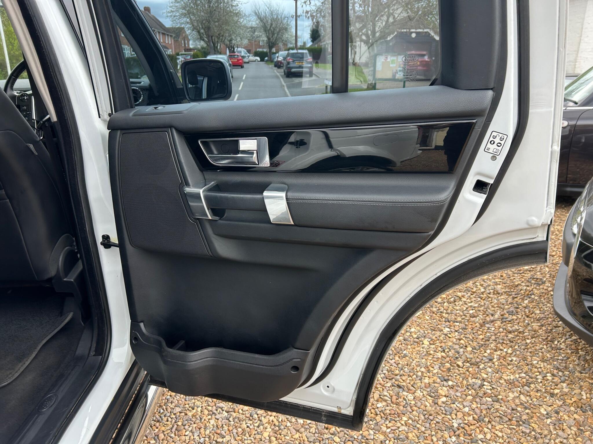 Land Rover Discovery 4