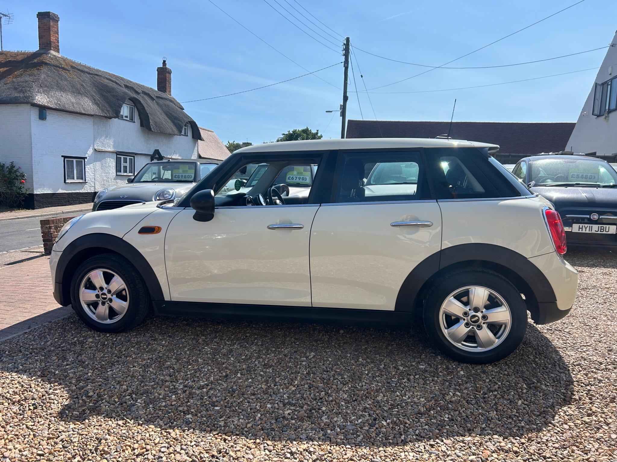 Mini Hatch