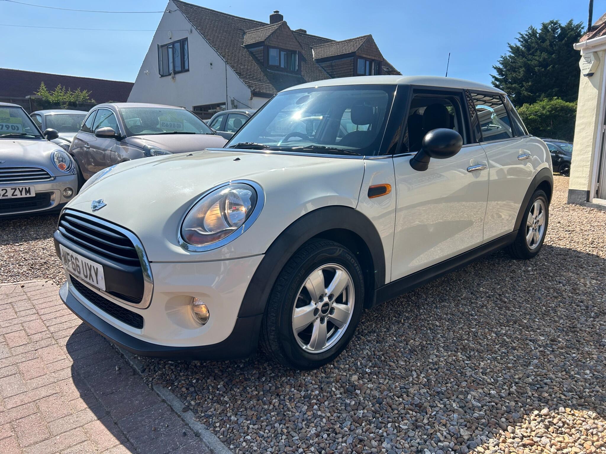 Mini Hatch