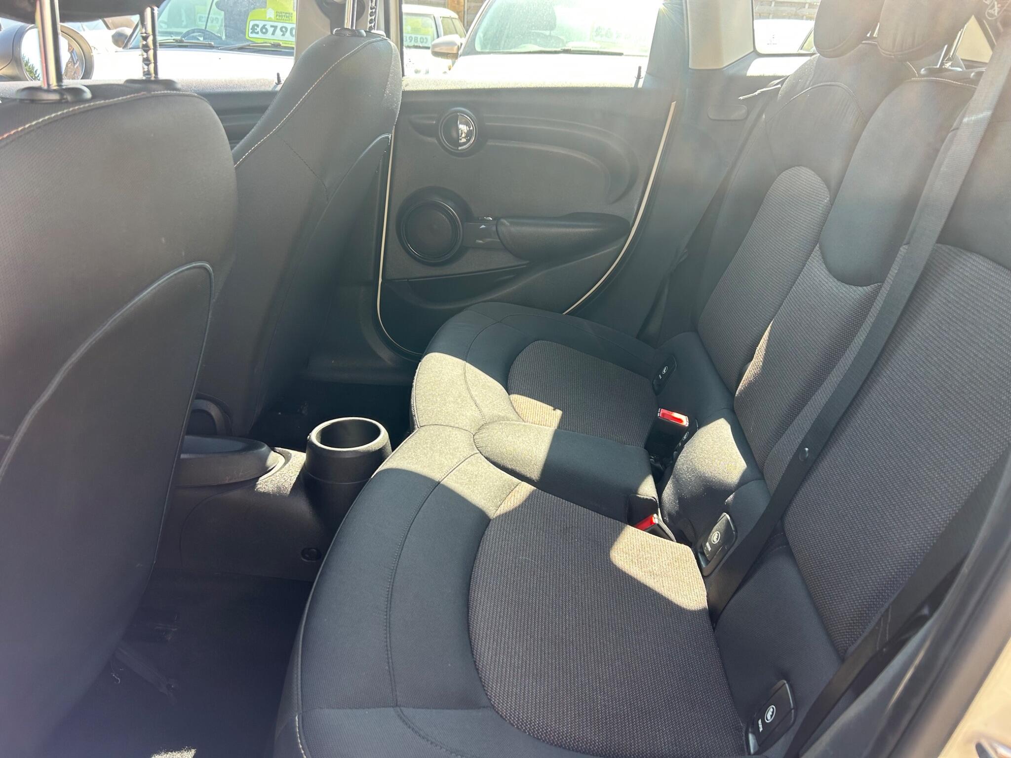 Mini Hatch