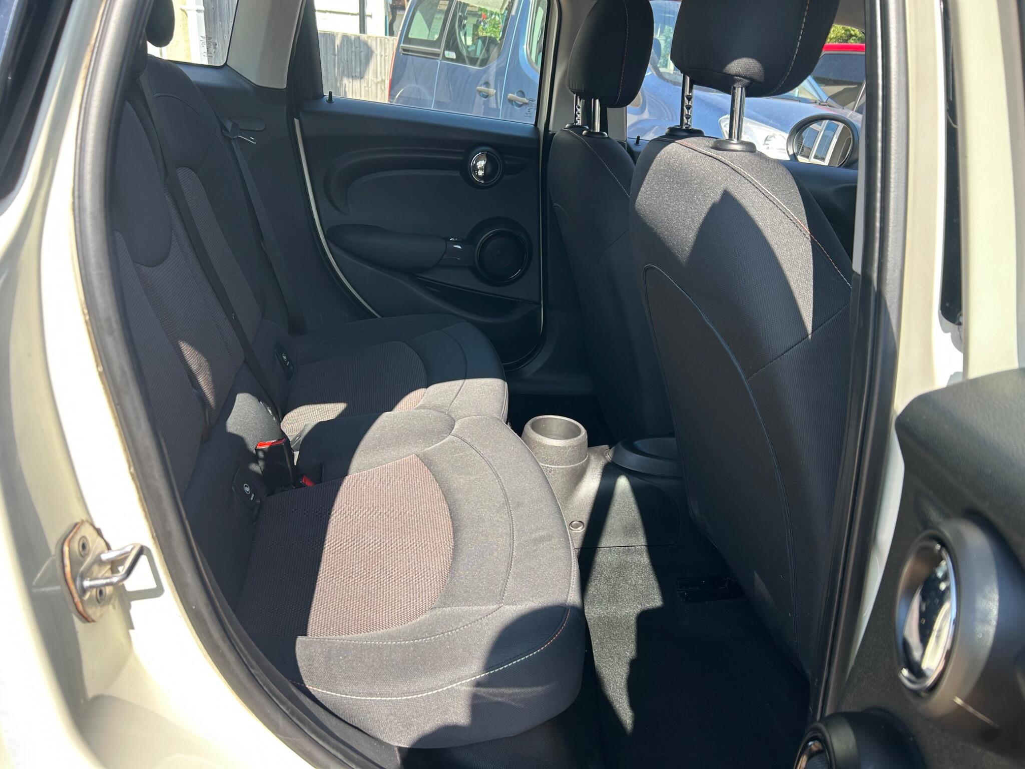 Mini Hatch