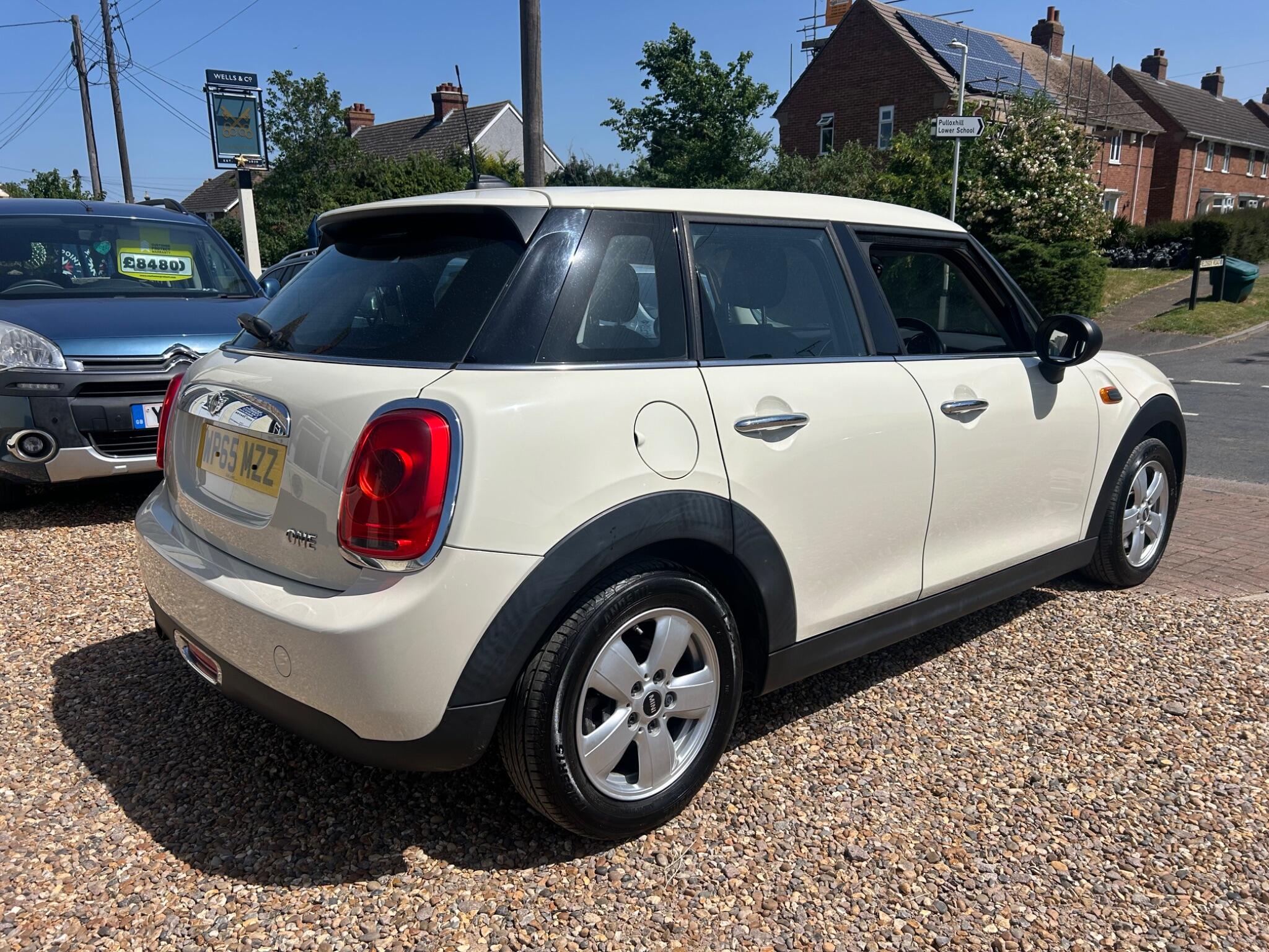 Mini Hatch