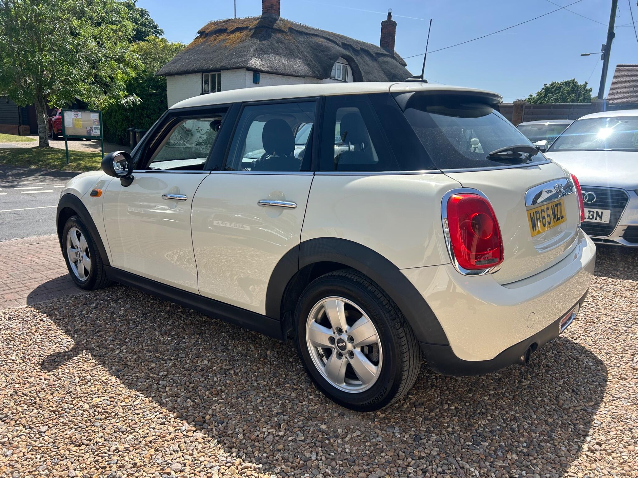 Mini Hatch