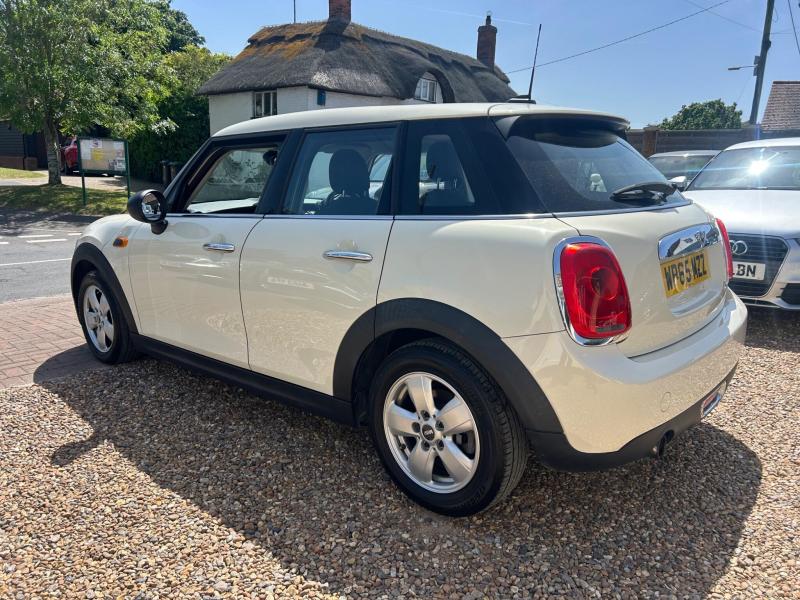 Mini Hatch