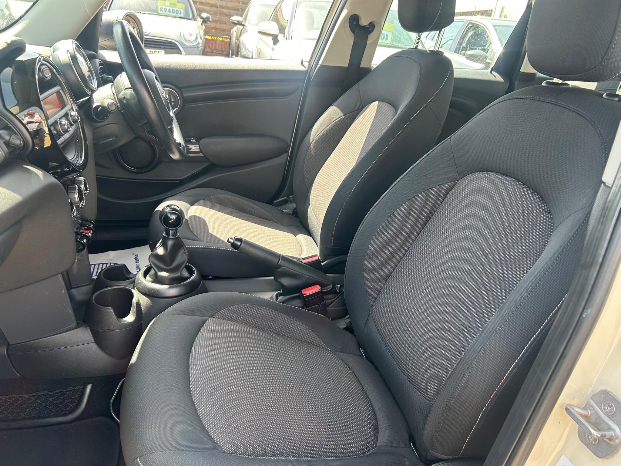 Mini Hatch