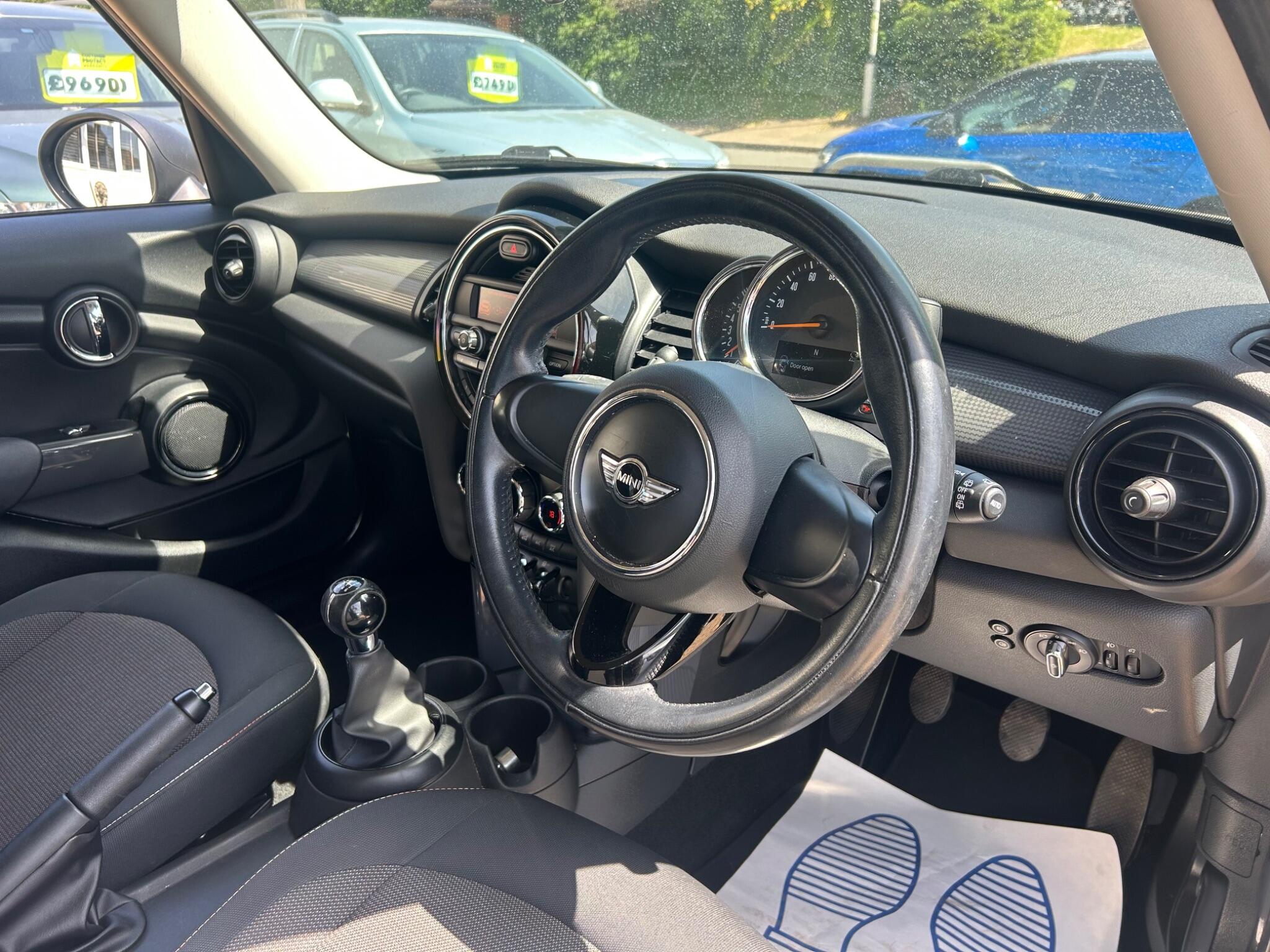 Mini Hatch