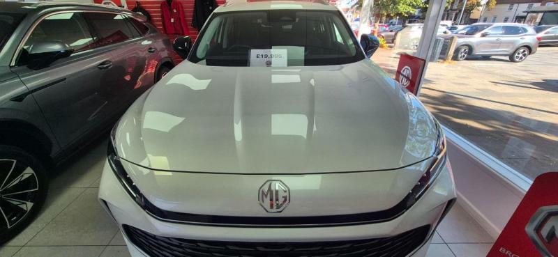 MG Motor UK HS