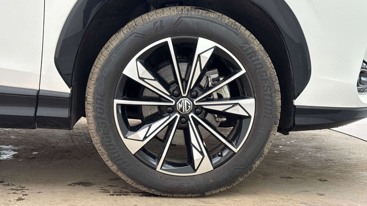 MG Motor UK HS
