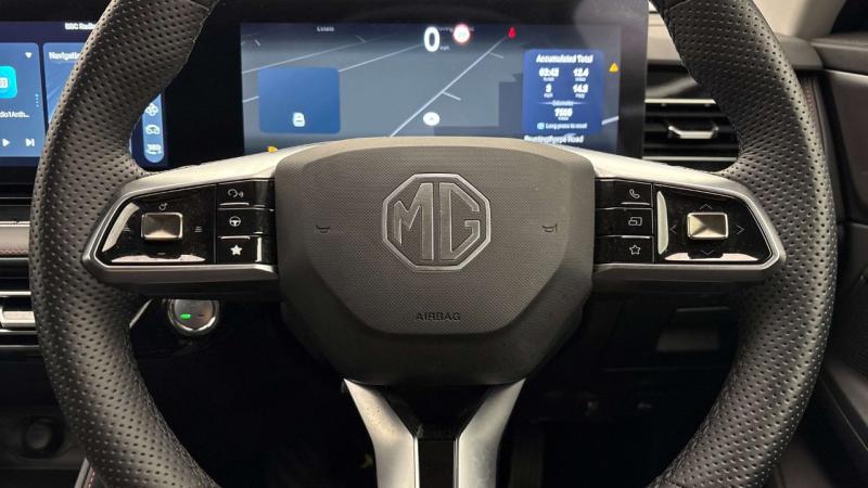MG Motor UK HS