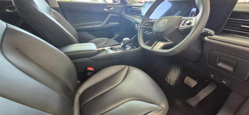 MG Motor UK HS
