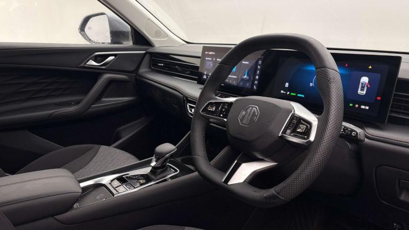MG Motor UK HS
