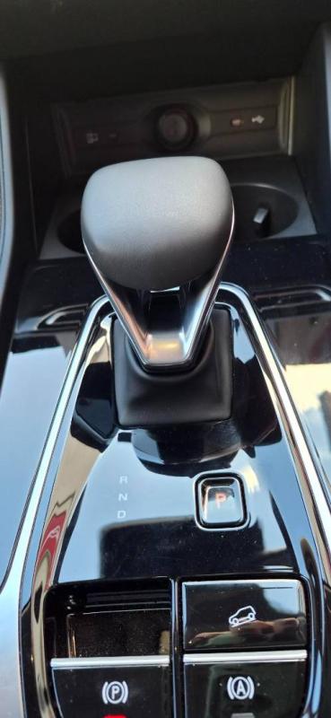 MG Motor UK HS