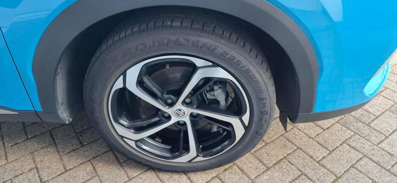 MG Motor UK HS