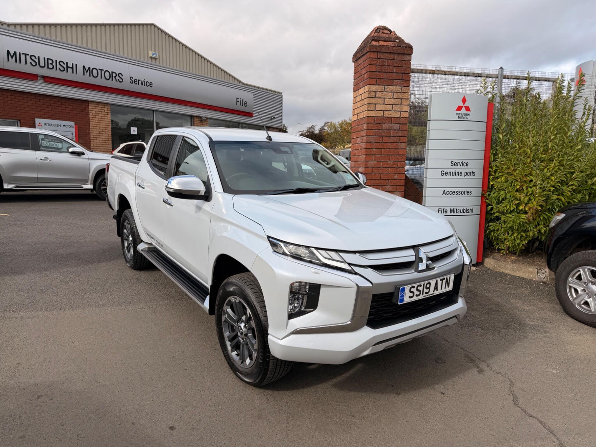 Mitsubishi L200
