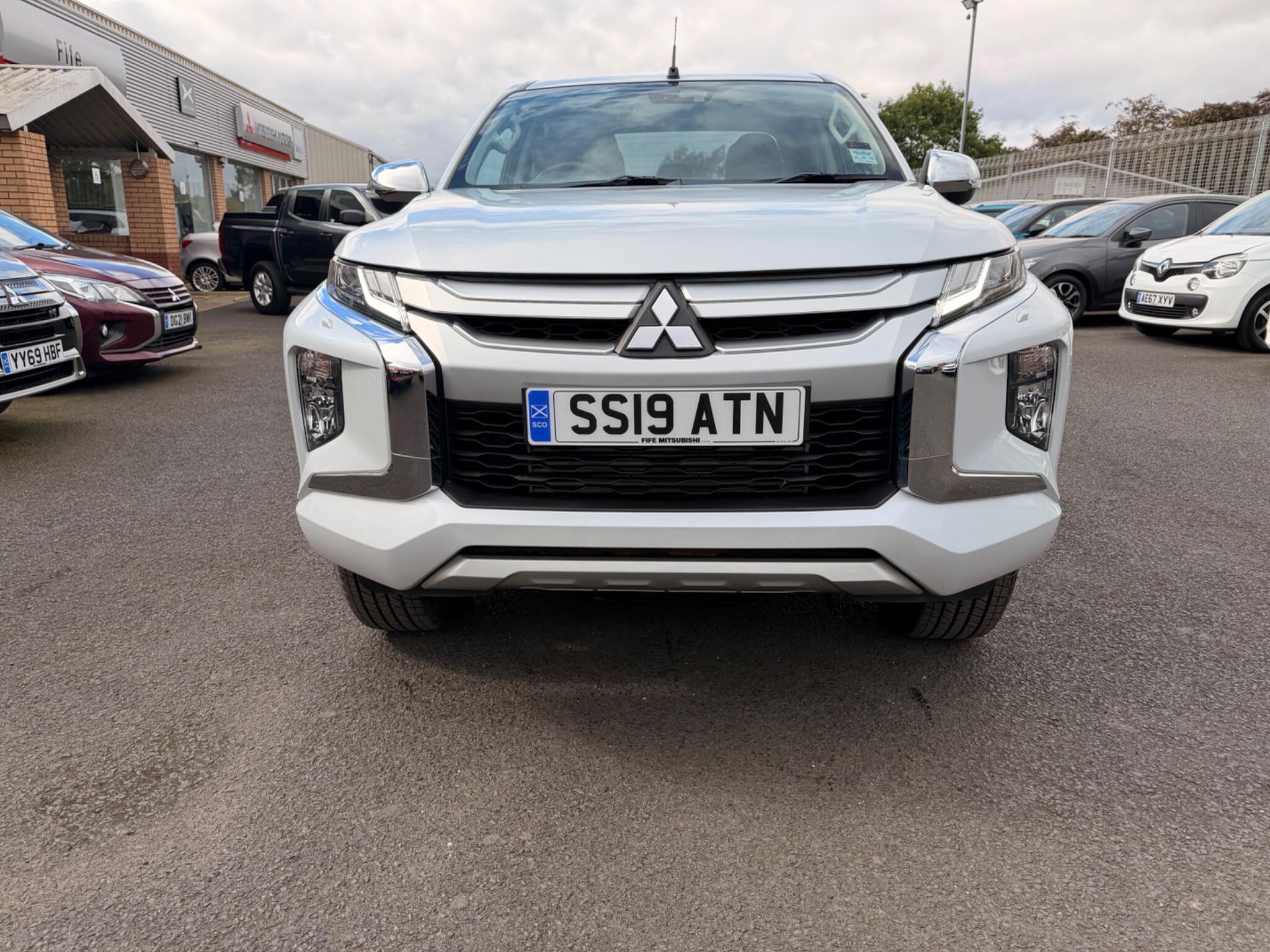Mitsubishi L200