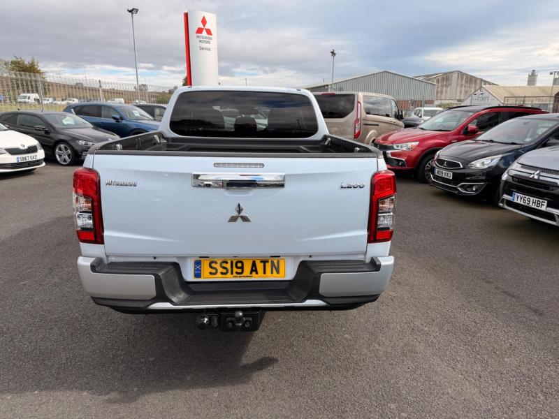 Mitsubishi L200