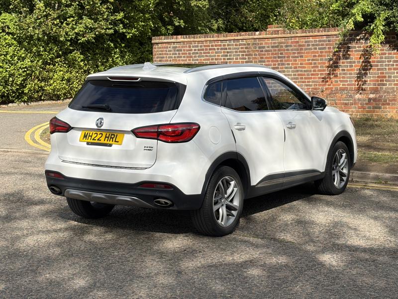 MG Motor UK HS