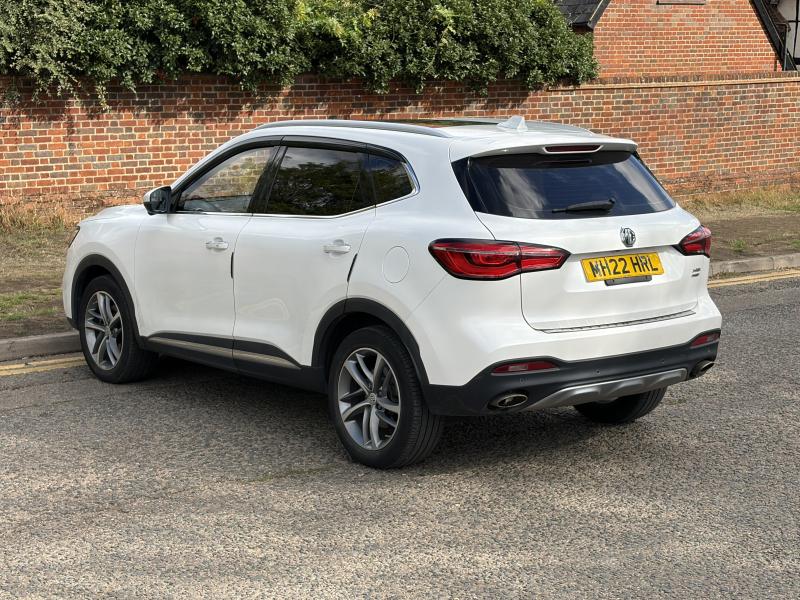 MG Motor UK HS