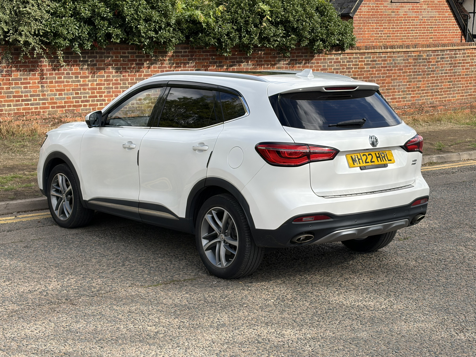 MG Motor UK HS