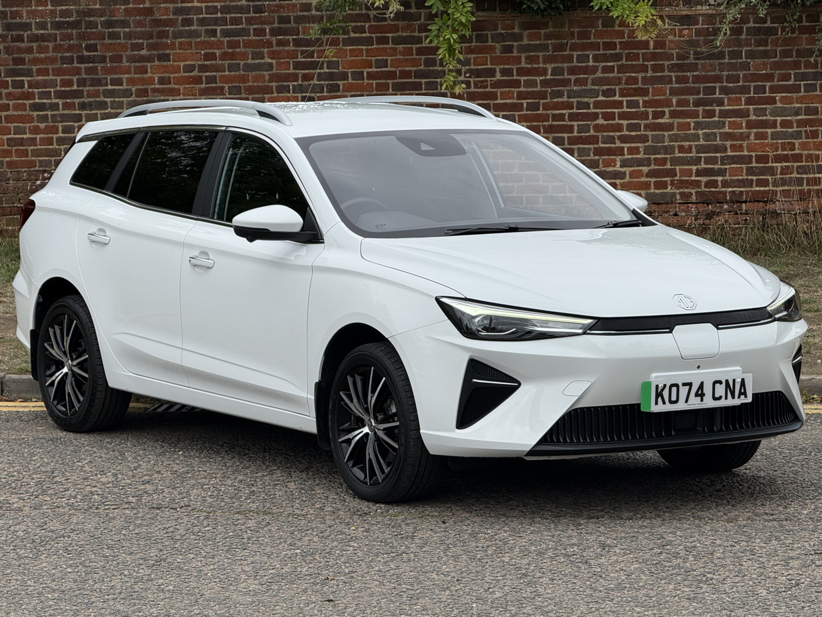 MG Motor UK MG5