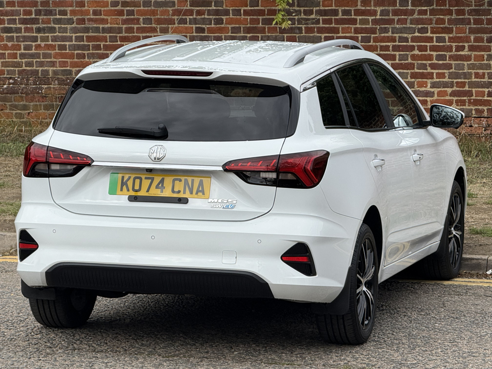 MG Motor UK MG5