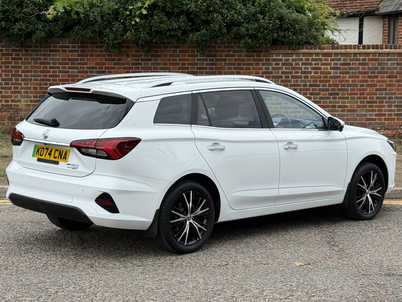 MG Motor UK MG5