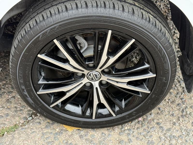 MG Motor UK MG5