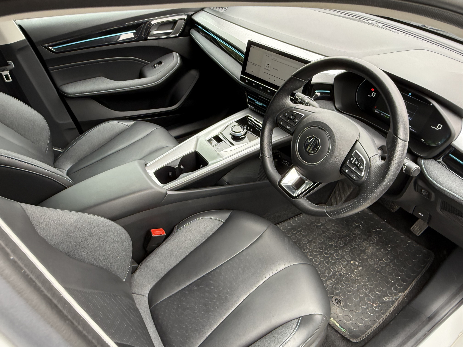 MG Motor UK MG5