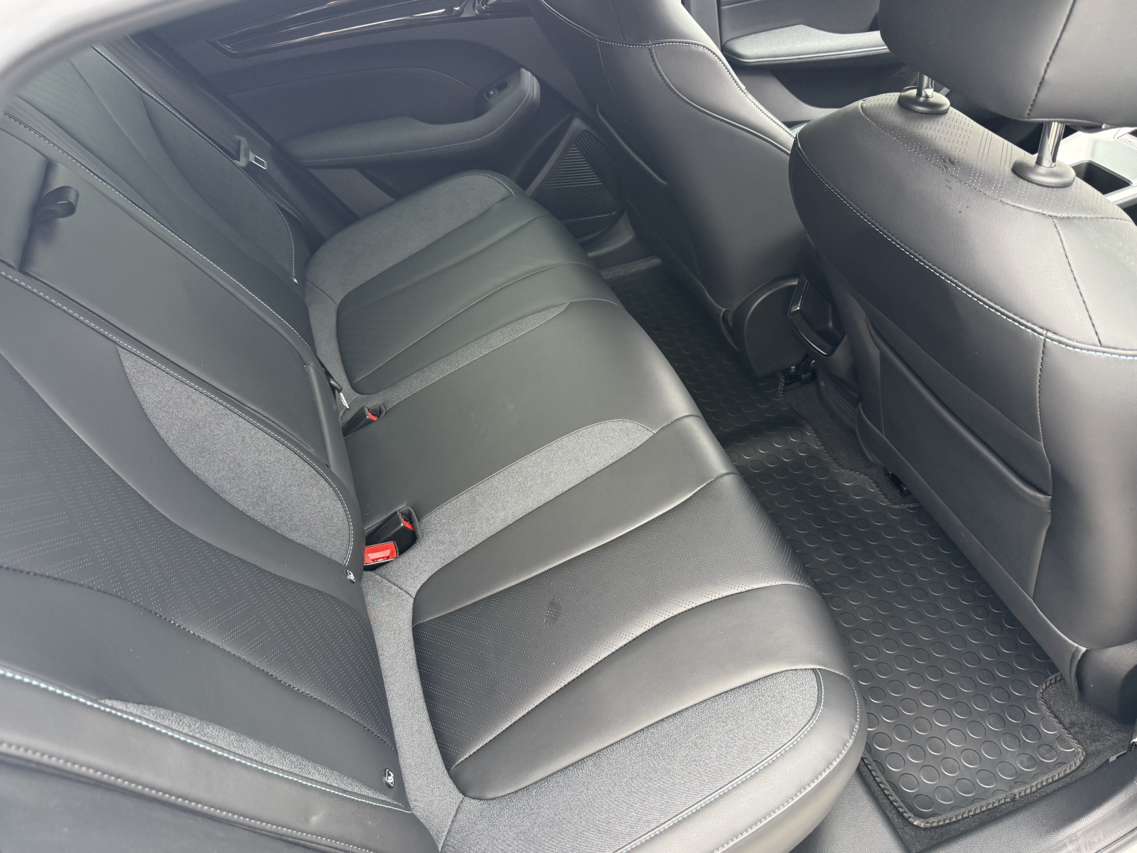 MG Motor UK MG5