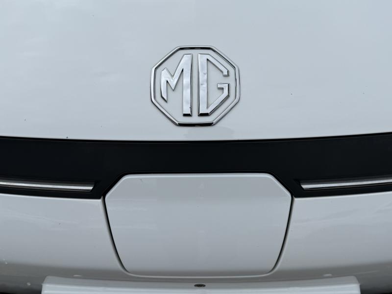 MG Motor UK MG5