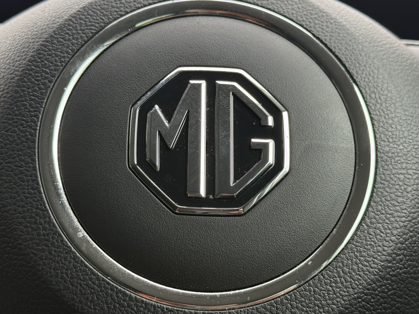 MG Motor UK MG5