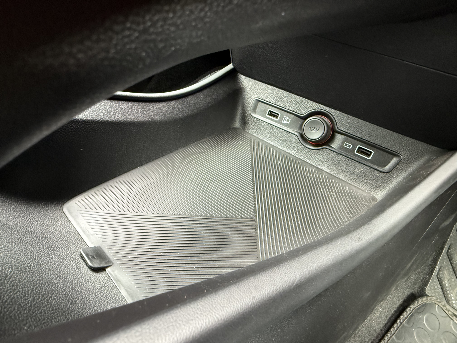 MG Motor UK MG5