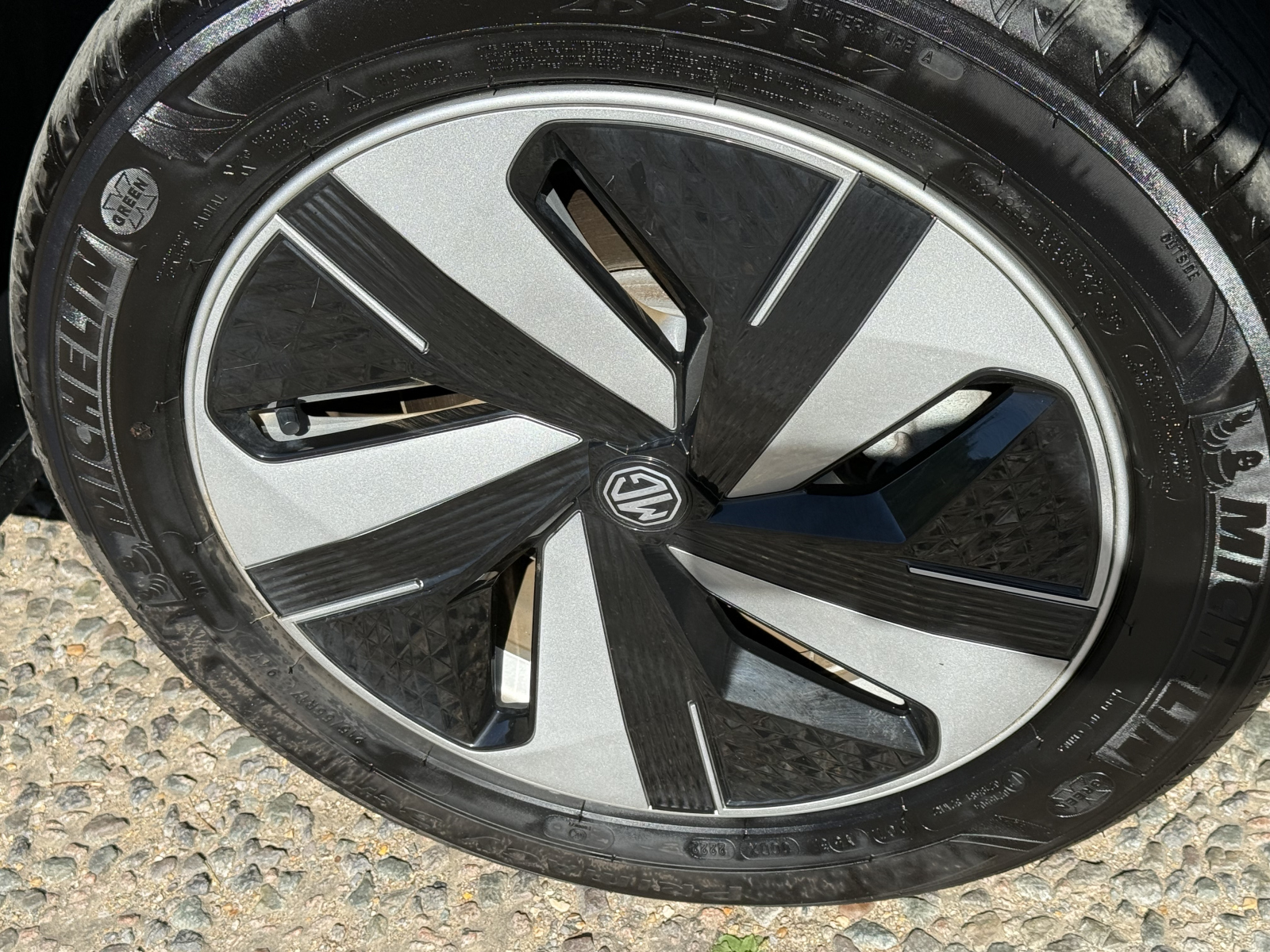 MG Motor UK ZS