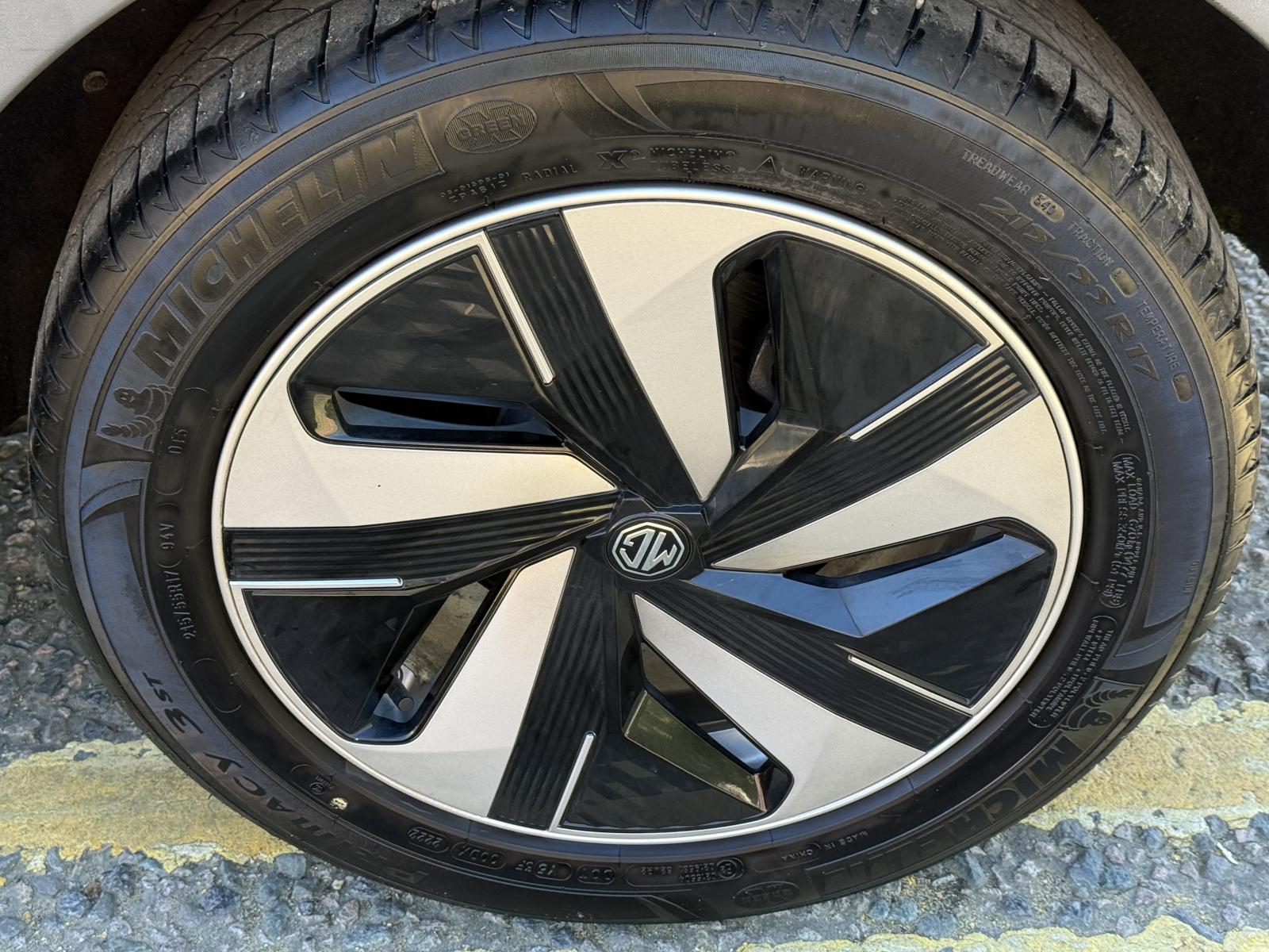 MG Motor UK ZS
