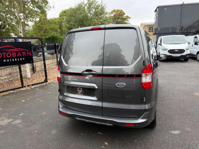 Ford Transit Courier