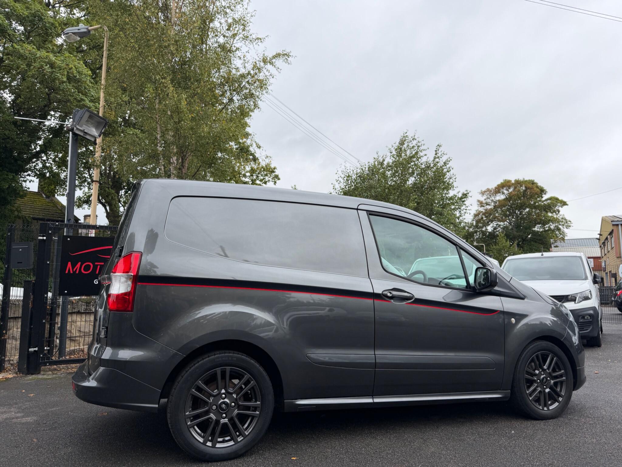 Ford Transit Courier