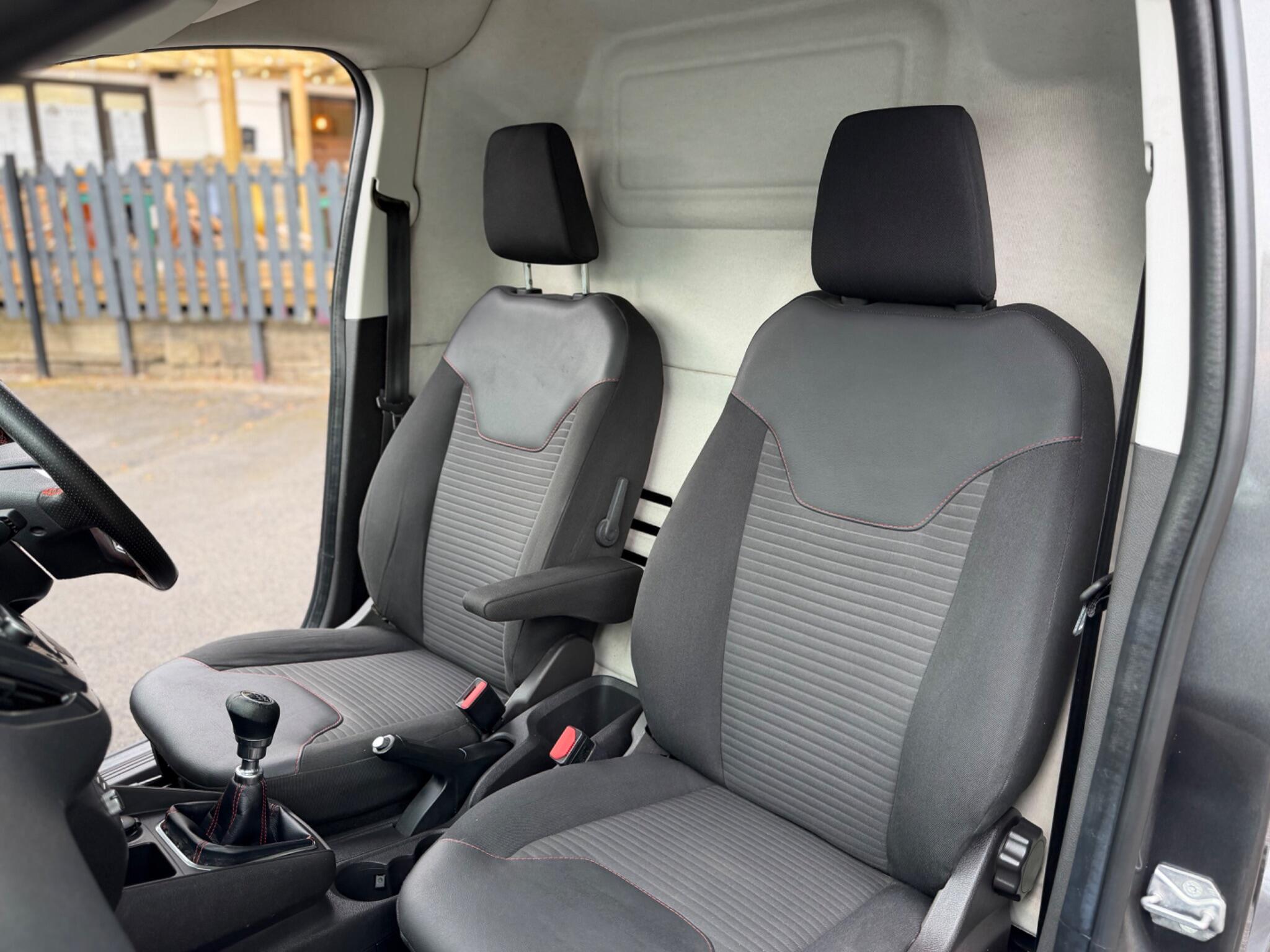 Ford Transit Courier
