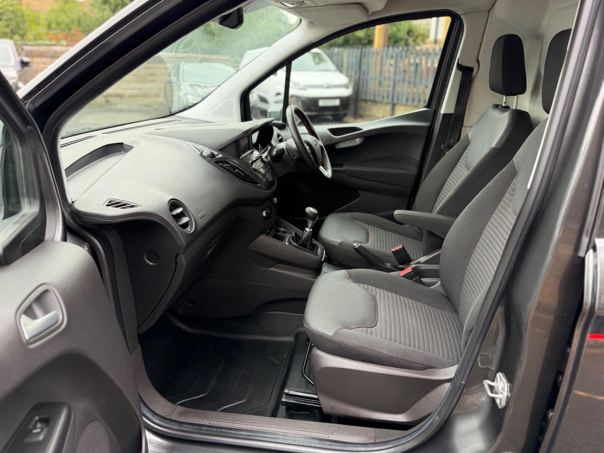 Ford Transit Courier