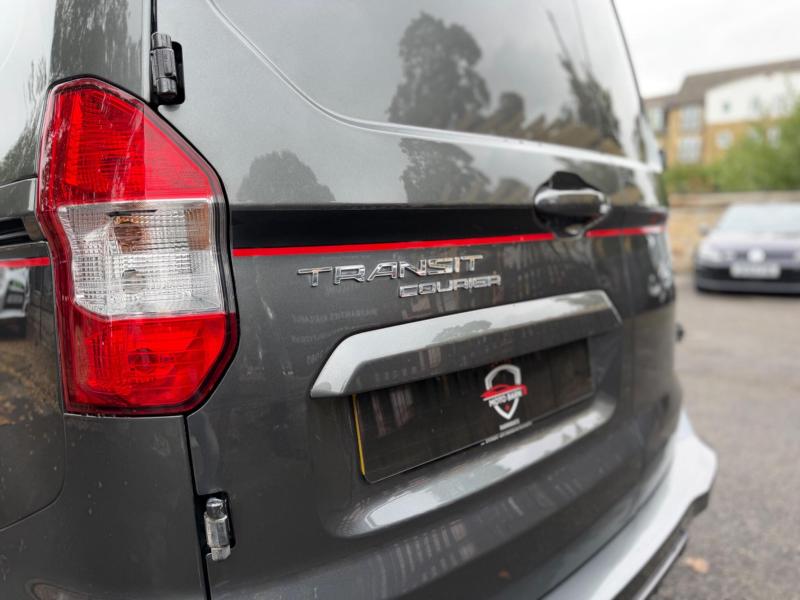 Ford Transit Courier