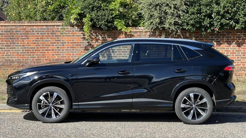 MG Motor UK HS