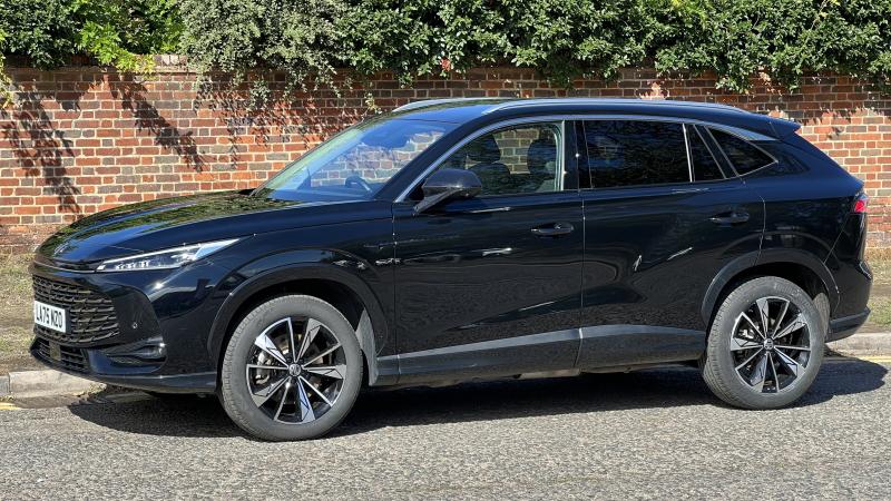 MG Motor UK HS