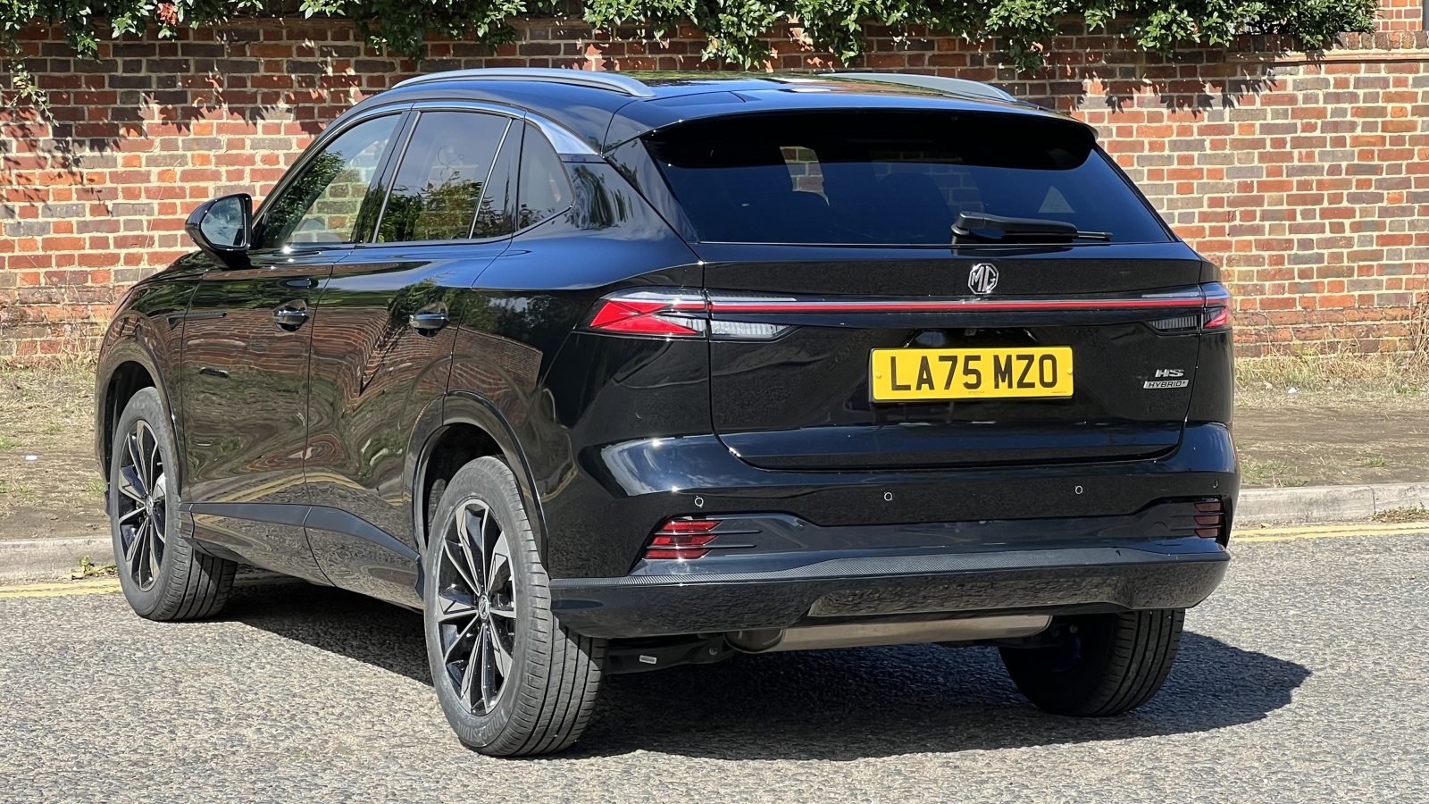 MG Motor UK HS