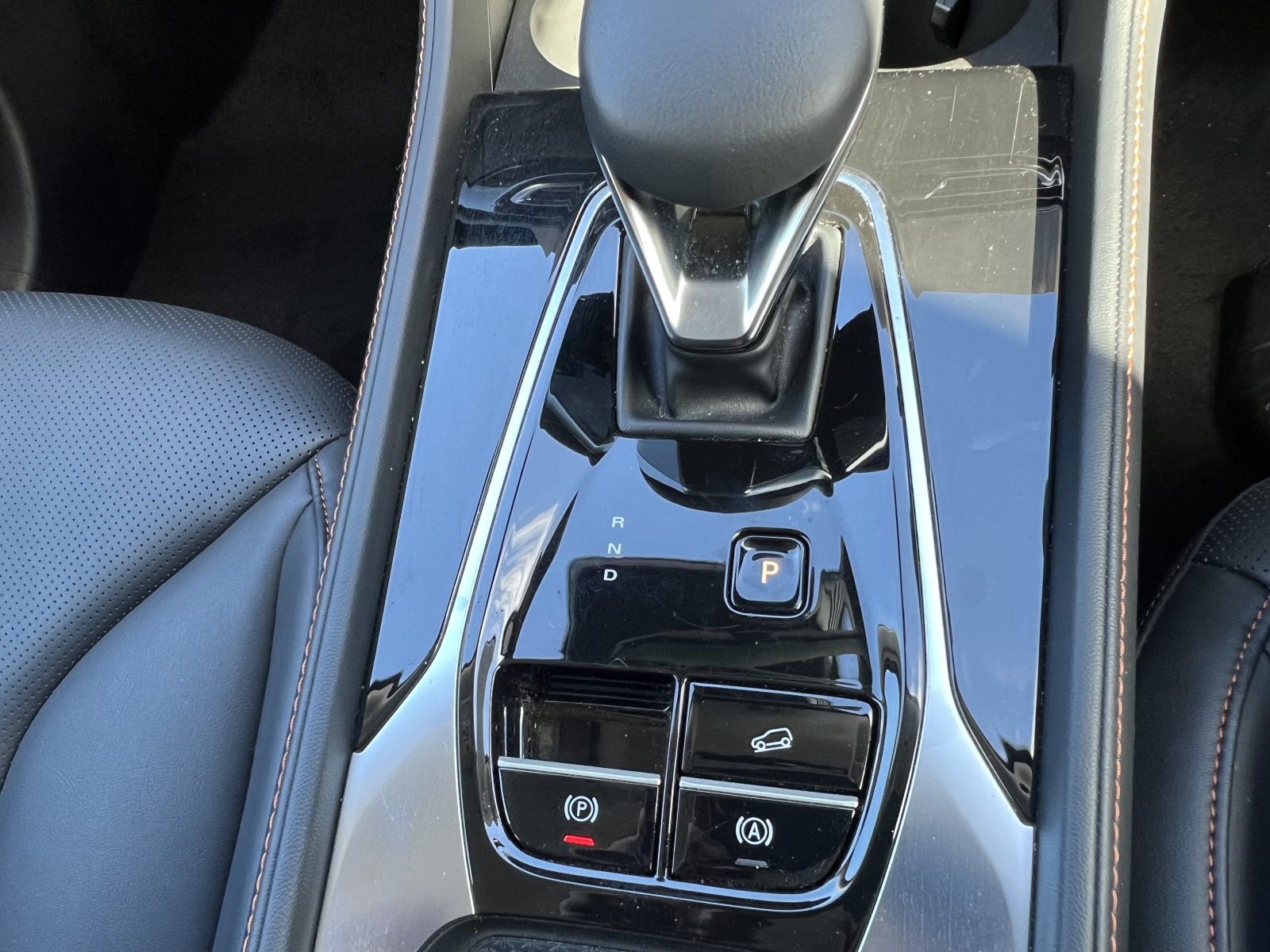 MG Motor UK HS
