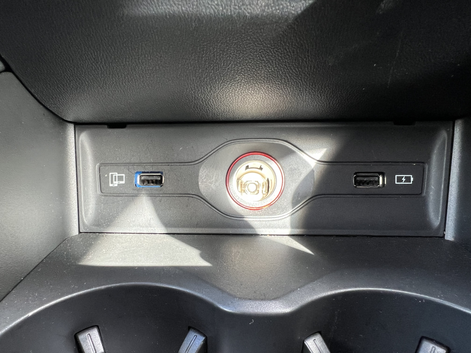 MG Motor UK HS