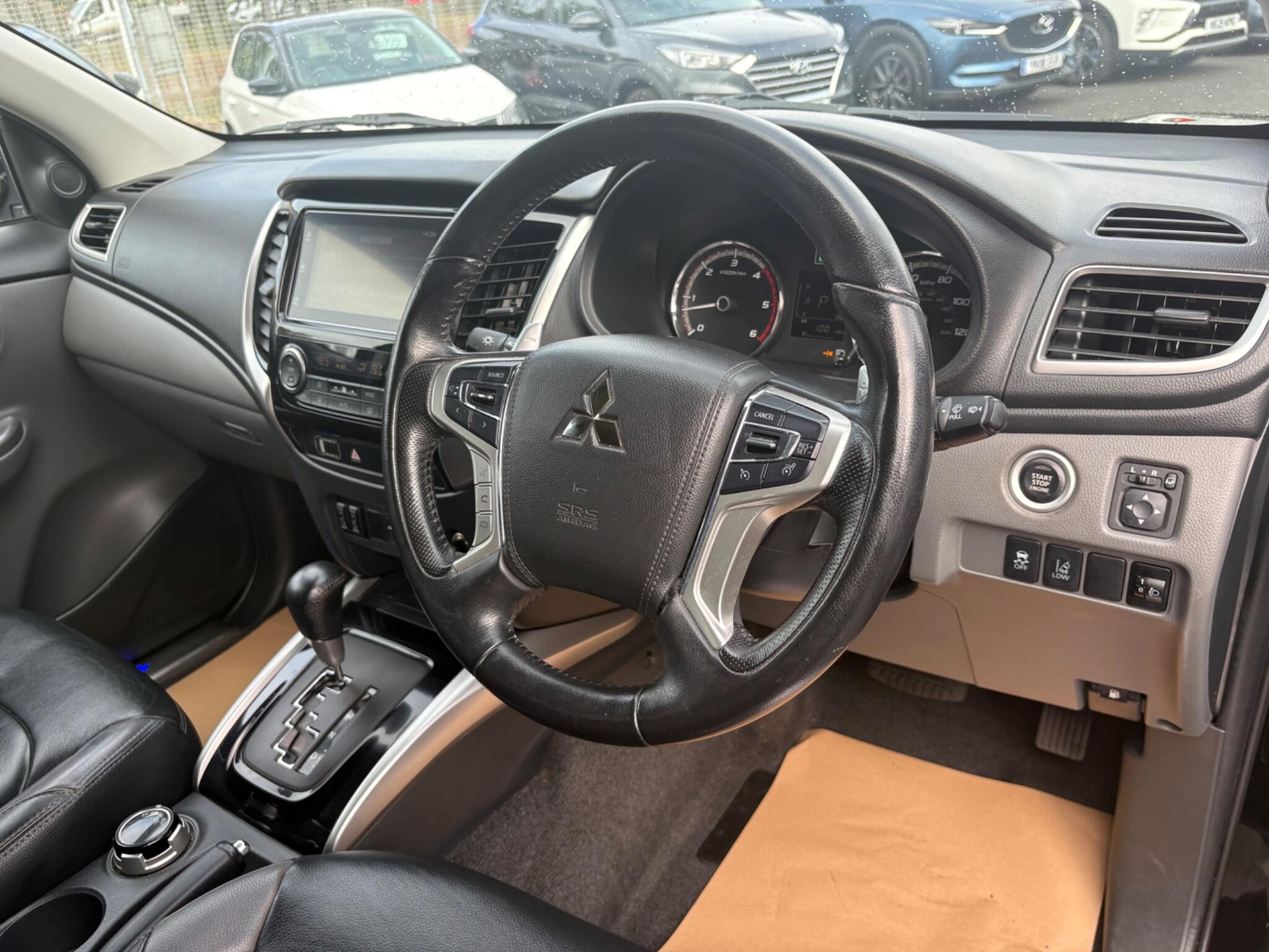 Mitsubishi L200